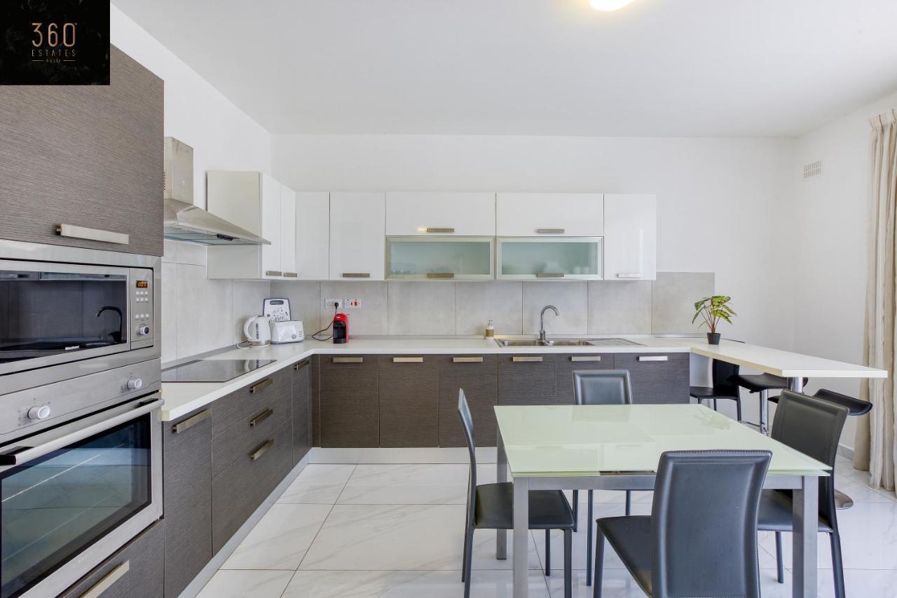 Lux Sea Front Penthouse With Breathtaking Views In St Pauls By 360 Estates Apartment St. Paul's Bay Exterior photo